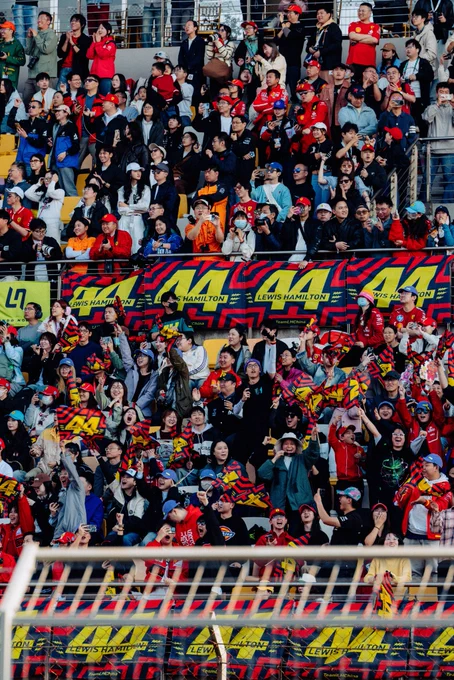 TeamLH China with ‘44’ flags everywhere