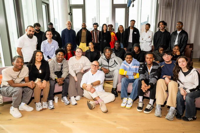 Image of Sir Jony Ive with RCA students and students from Chicago of Virgil Abloh Air.