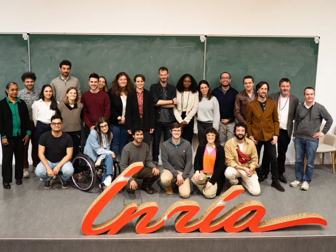 Photo de groupe de l'équipe-projet commune NERV