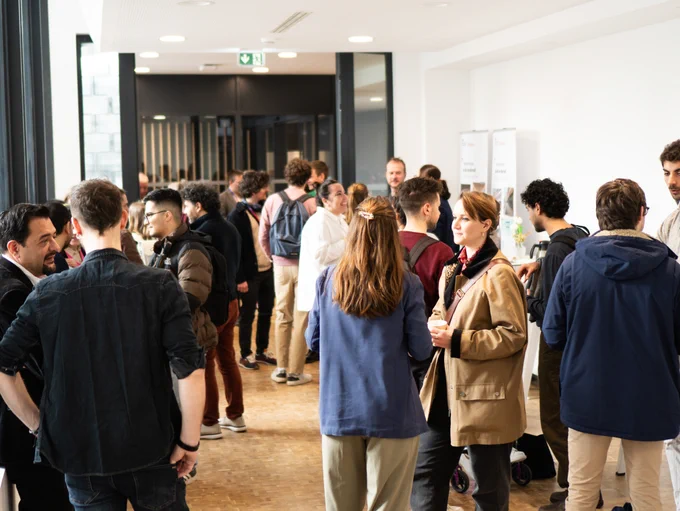 Photo de la réception lors de l'inauguration de l'équipe-projet commune NERV