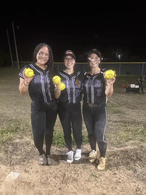 Wednesday’s Home Run Club against Forest: Braylin, MacKenna, and Emma! 💣🥎