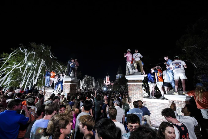Toomers corner getting rolled