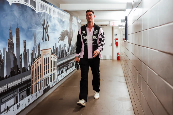 Cody Bellinger arrives to Yankee Stadium.