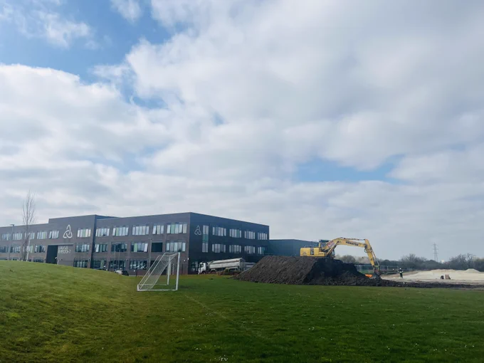 Construction work on the grounds of Laurus Ryecroft.