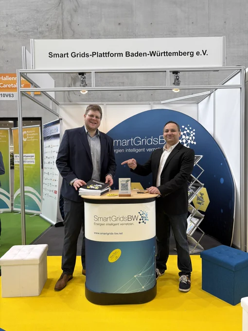 Das Team von SmartGridsBW am Messestand.