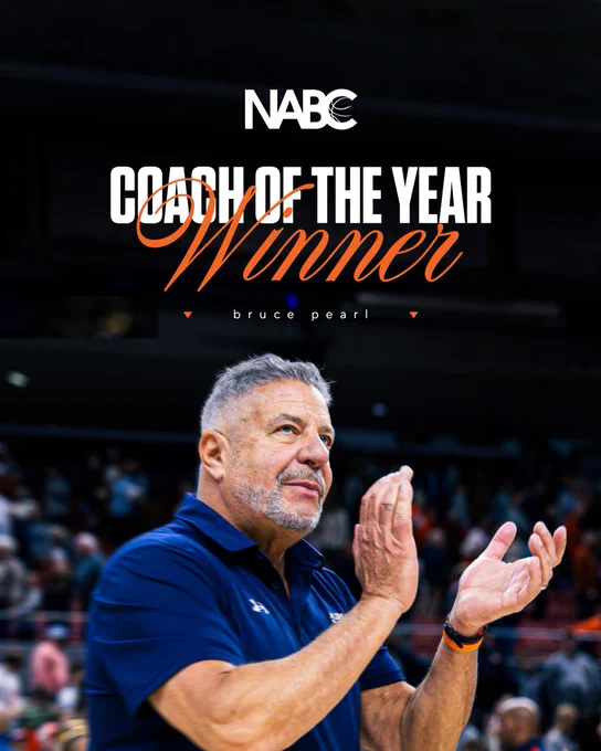 Bruce Pearl has won the NABC Coach of the Year award