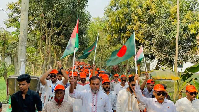 February 24, 2025
 Munshiganj District BNP organized a huge rally on various demands including keeping the price of daily necessities at a tolerable level, improving the deteriorating law and order situation, announcing the election roadmap for transitioning to a fast democratic journey and countering the various conspiracies of fascism in the state.
 We attended the rally in Munshiganj city Ward No. 6 BNP and its affiliates with a large procession.  Thanks to everyone in Ward No. 6 whose spontaneous participation helped make today's program a success.

 Mir Md Sharif
 President, Ward No. 6 BNP.
 Convenor Member, Munshiganj City BNP.