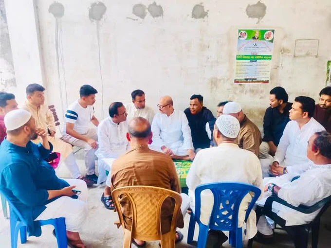 Communal leader of Munshiganj 3 constituencies, district BNP member secretary Mohiuddin Bhai exchanged greetings on Eid ul Fitr.