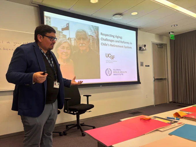 Atlantic Fellow Carlos Orellana Díaz presents at the Respect Salon.