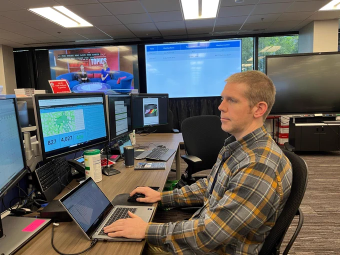 Zachary Gravette, EPA drinking water subject matter expert, works from FEMA’s Regional Response Coordination Center to support the response to the historic flooding event impacting the Commonwealth of Kentucky and State of Tennessee.