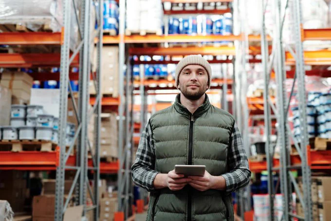 Multi-clients, multi-activités, facturation logistique, traçabilité, réactivité… Un WMS conçu pour les 3PL et les transporteurs vous aide à piloter efficacement vos opérations, à répondre aux exigences de vos donneurs d’ordres et à développer votre activité.