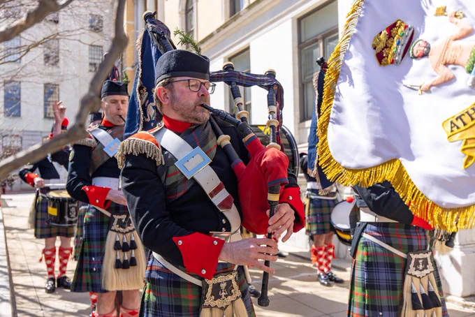 Governor Healey with Atholl Highlanders.