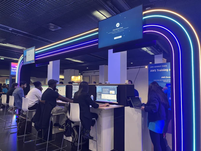 SyncWords live AI captioning and translations at AWS Summit in Paris: SRT, HLS, RTMP(S), CMAF  ingest, Kobe Muxer