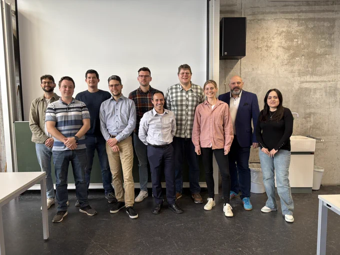 Die Projektpartner beim Konsortialtreffen des Projekts Park4Flex am IEH der Universität Stuttgart.