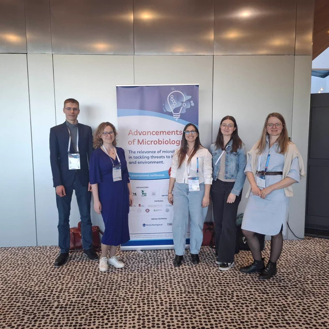 The Karnkowska Lab at AdvMicro2025