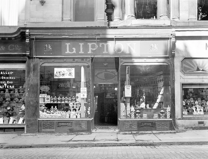 Lipton shop front, 13 St Georges Rd, 1932 Archive Ref: D-CA8/2735