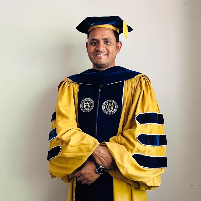 For Computational Science and Engineering Ph.D. candidate Md Abdur Rahaman, Thursday represents the peak of an educational summit spanning almost two decades in post-secondary education. He will earn his doctoral degree from 
@GTCSE
. The areas of expertise that he developed in the program include artificial intelligence (AI), computational neuroscience, and Health #AI.

“I've always been fascinated by the human brain and how it defines who we are,” Rahaman said.

“The fact that so many people silently suffer from neuropsychiatric disorders, while our understanding of the brain remains limited, inspired me to develop tools that bring greater clarity to this complexity and offer hope through more compassionate, data-driven care.”

Rahaman is advised by Vince Calhoun, founding director of the Translational Research in Neuroimaging and Data Science Center (TReNDS Center). His No. 1 cheerleader and supporter is his wife Sharmin Mostafa Dolly.
