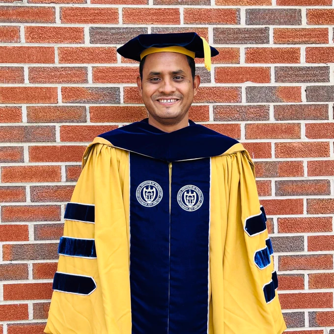 For Computational Science and Engineering Ph.D. candidate Md Abdur Rahaman, Thursday represents the peak of an educational summit spanning almost two decades in post-secondary education. He will earn his doctoral degree from 
@GTCSE
. The areas of expertise that he developed in the program include artificial intelligence (AI), computational neuroscience, and Health #AI.

“I've always been fascinated by the human brain and how it defines who we are,” Rahaman said.

“The fact that so many people silently suffer from neuropsychiatric disorders, while our understanding of the brain remains limited, inspired me to develop tools that bring greater clarity to this complexity and offer hope through more compassionate, data-driven care.”

Rahaman is advised by Vince Calhoun, founding director of the Translational Research in Neuroimaging and Data Science Center (TReNDS Center). His No. 1 cheerleader and supporter is his wife Sharmin Mostafa Dolly.