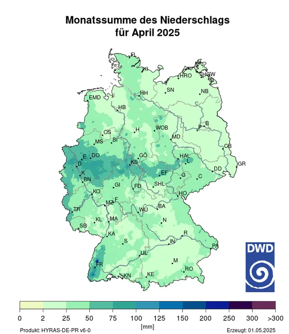 Die Abbildung zeigt die Monatssummen des Niederschlags im April 2025 an. Die meisten Niederschläge fielen in einem schmalen Band von Köln bis Leipzig. Rest von Deutschland eher niederschlagsarm.