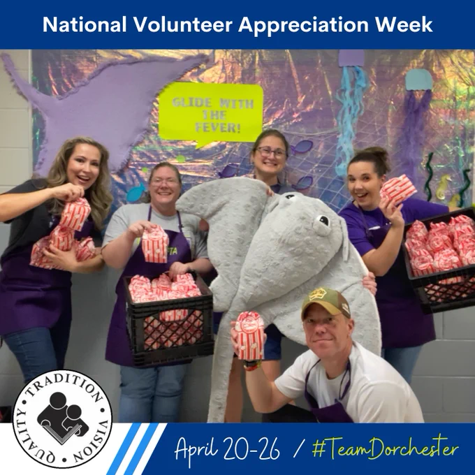 A photos of ESES Volunteers.