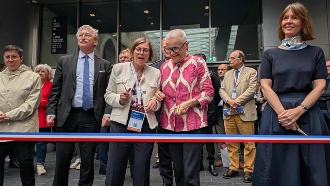 Photographie de la ministre déléguée chargée de la Ruralité, Françoise Gatel, a présidé l’inauguration du salon, en présence de la présidente de l’AMF35, Marielle Muret-Beaudoin, du préfet de région, Amaury de Saint-Quentin, de la maire de Rennes, Nathalie Appéré, du président du Conseil départemental, Jean-Luc Chenut.