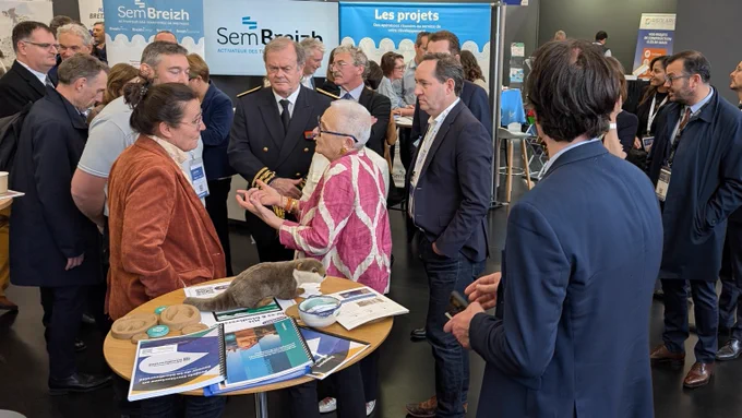 Photographie de la ministre déléguée chargée de la Ruralité, Françoise Gatel, a présidé l’inauguration du salon, en présence de la présidente de l’AMF35, Marielle Muret-Beaudoin, du préfet de région, Amaury de Saint-Quentin, de la maire de Rennes, Nathalie Appéré, du président du Conseil départemental, Jean-Luc Chenut.