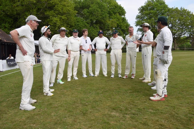 Bushmen teamtalk led by captain Harry Low