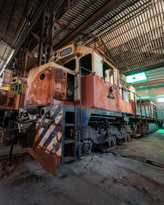 Locomotora de Trenes Argentinos Cargas antes de ser reparada.