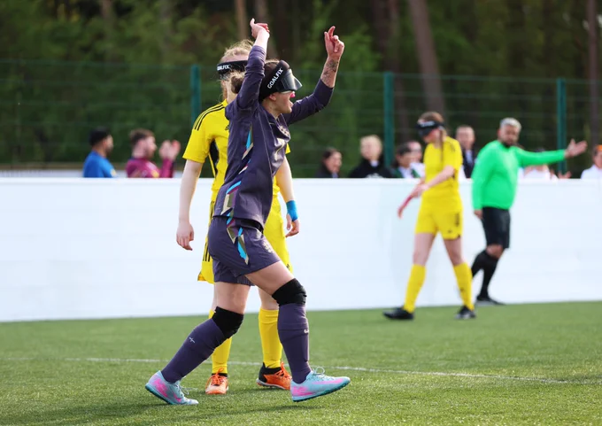 Lucja Wyrwantowicz celebrates vs Sweden.