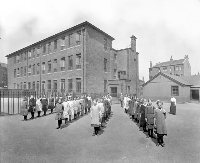 Hyde Park Public School, Springburn, in around 1916. 
The school was designed by Thomas, Dykes & Dale and opened in 1910.
Archive ref: D-ED5/7