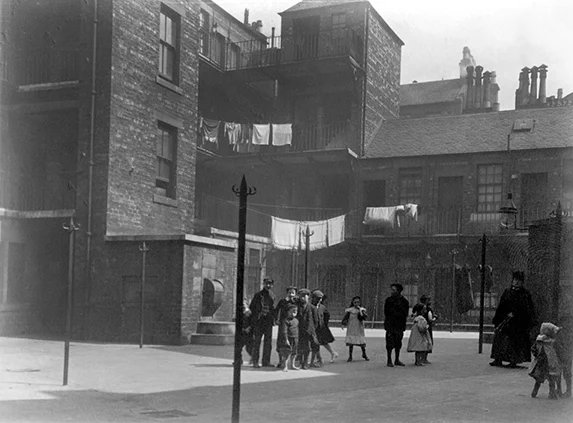 5 King St, Calton, showing back land and back court with children and adults, c.1902
Archive Ref: D-HE 8/2, p.10A