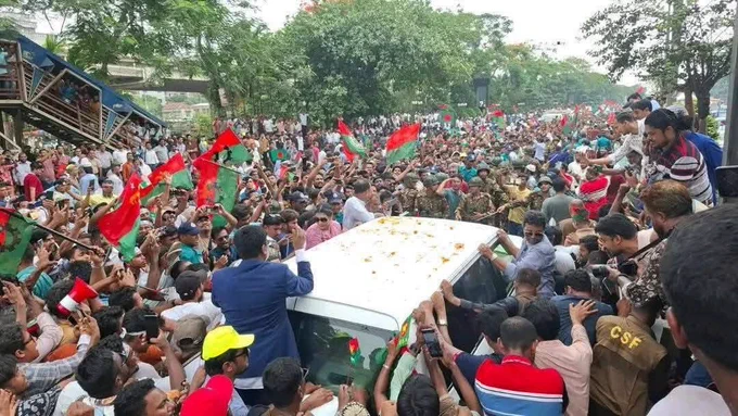 Mother of democracy, BNP Chairperson Begum Khaleda Zia and BNP Acting Chairman's wife Dr. Zubaida Rahman have returned home after undergoing treatment and after a long 17-year exile. 

On their glorious return, I express my deep respect, sincere love and congratulations on behalf of Mr. Mohiuddin Bhai, Member Secretary of Munshiganj District BNP.

#BNPMediaCell #BNP #Bangladesh 

#KhaledaZia #Zia #TariqueRahman #ZubaidaRahman