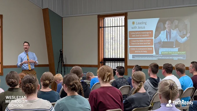 THANK YOU to Pastor Dan Hardy & Wesleyan Methodist School for hosting New Bethlehem Mayor Gordon Barrows’ “Wearing Many Hats, One Heart” talk on Christian leadership—faith, flight & fun with students! ✝️🎓🛸 

#ChristianEDU #NewBethlehem #RedbankValley