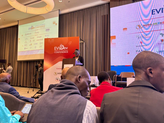 Siziwe at #Evi4Dev Conference!