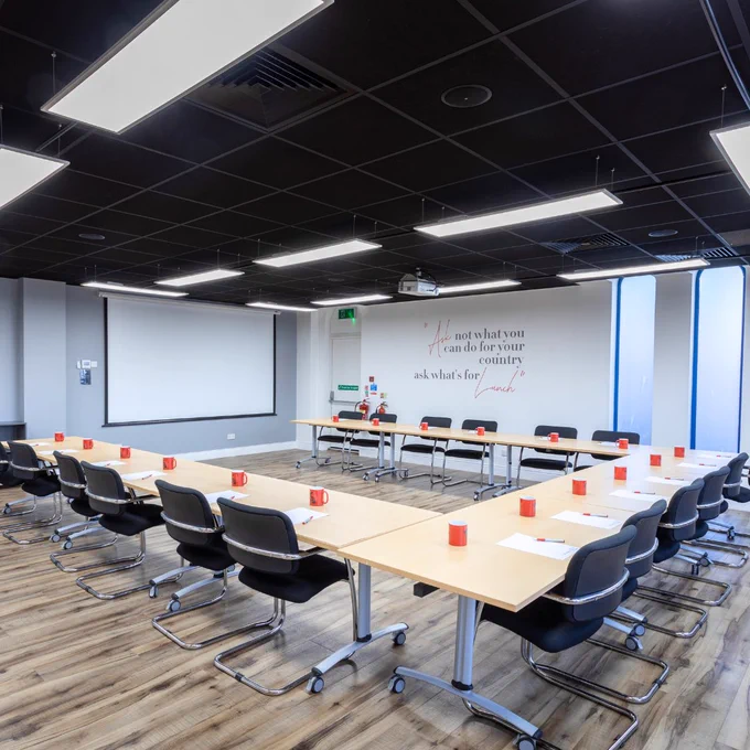 Book a meeting room Exeter, Book a meeting room Plymouth, Venaspace Offices