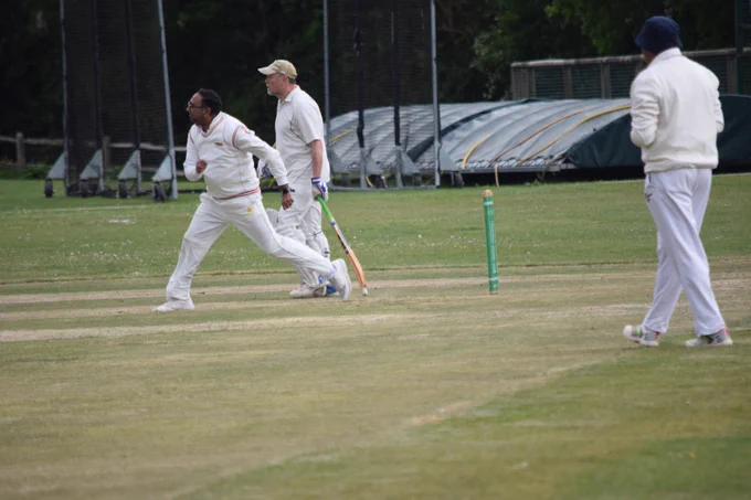 Asif bowls