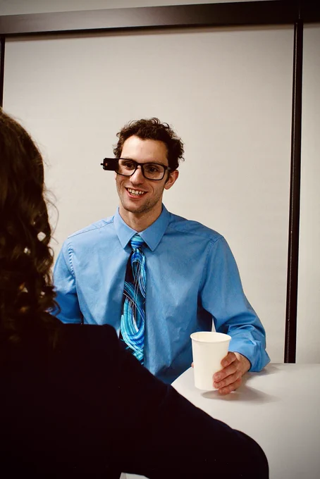 Person using ALeye in the workplace