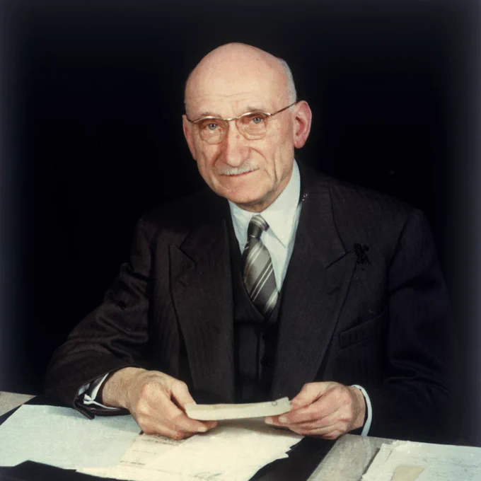 Photo of Robert Schuman. 