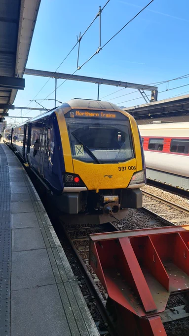 Northern Trains 331006 at Leeds Railway Station Platform 10