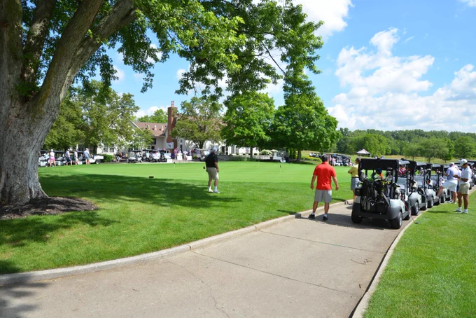 Golfers, ready for the outing!