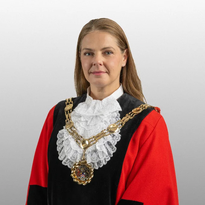 Picture of Clrr Louise Phelan in Mayor attire