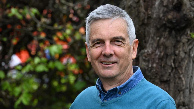 Headshot of Professor Philip Poole