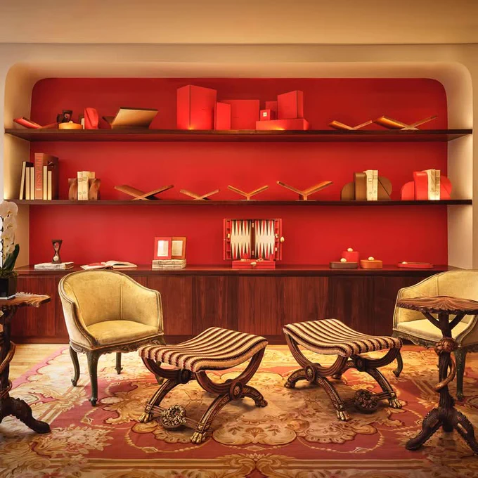 ASSOULINE is in Paris, France.