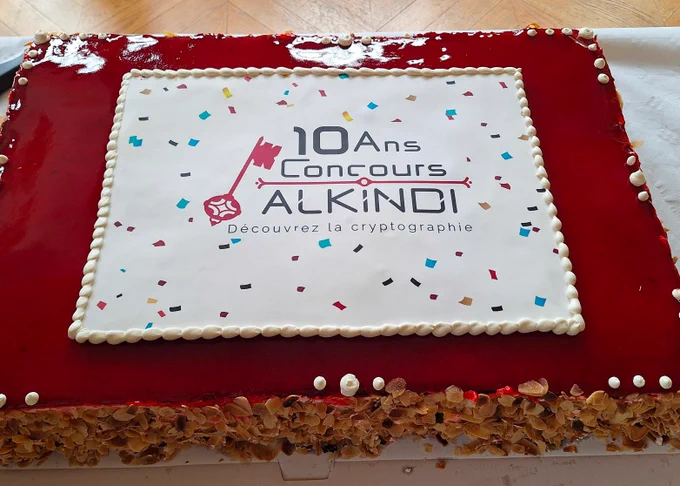 Photo du gâteau d'anniversaire des 10 ans du concours Alkindi.
