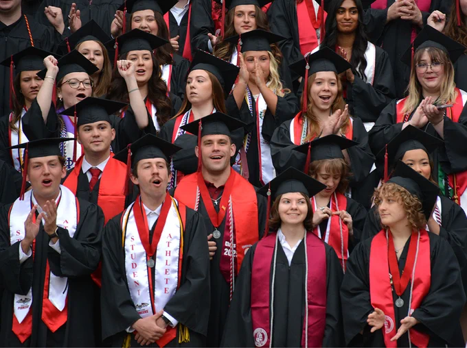graduating seniors standing for a photo