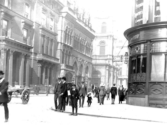 Buchanan St, 1912
Buchanan St from the corner of St Vincent St, looking towards St George's church
Archive Ref: P488