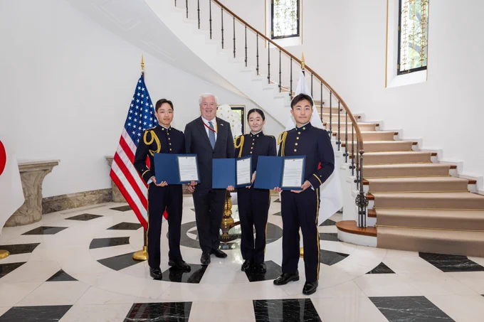 Ambassador Glass with the cadets.