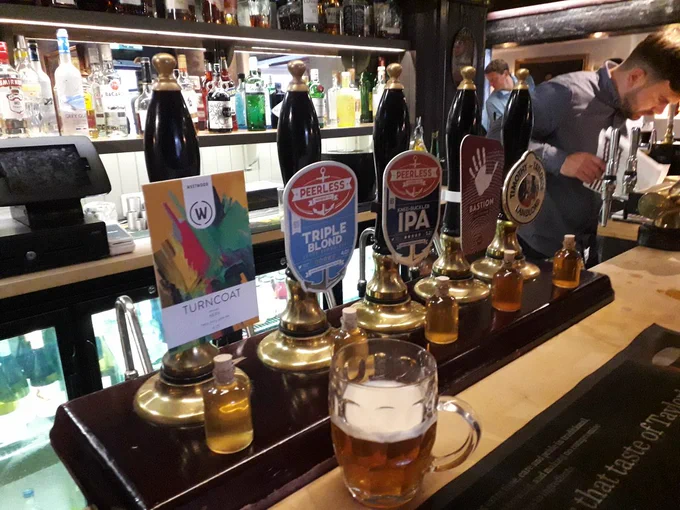 A cracking line up of beers this weekend to match with our specials menu; try Weetwood Turncoat pale ale with the White Crab Crumpet or  Dill Cured Mackerel, Big Hand Bastion with Moroccan Lamb Shank, Peerless Knee-Buckler IPA perfection with Tikka Chicken Kiev, Timothy Taylor Landlord with our own Orchard Raised Black Pork Chop and Peerless Triple Blond as a gorgeous complement to lovely Apple Pie Cheesecake.    