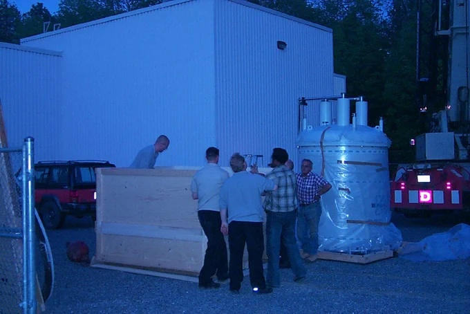  photo, NMR magnet delivery 