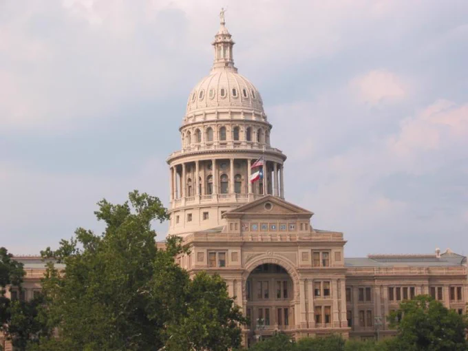 A photo of the south side of the Texas Capitol building.